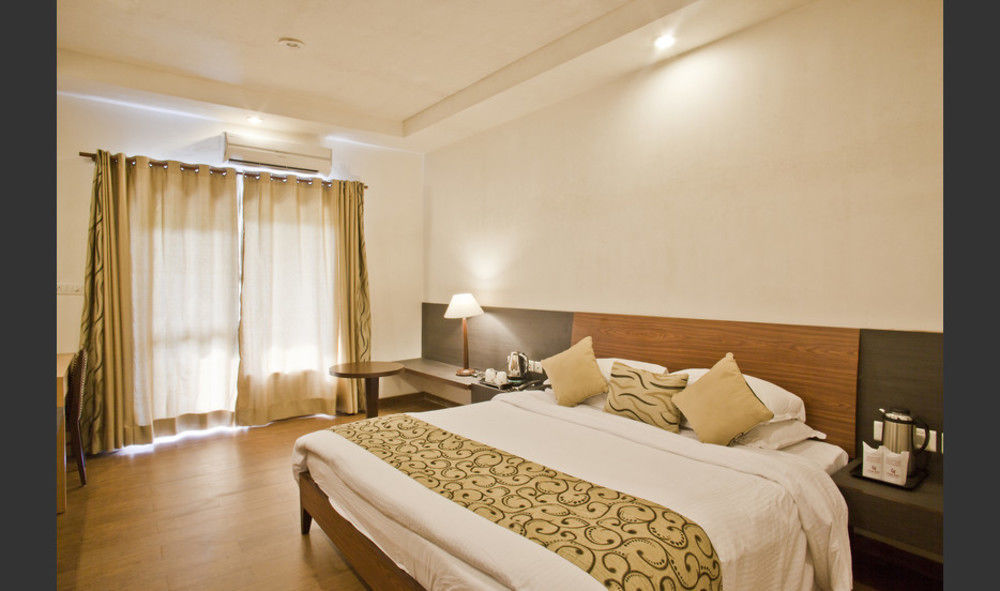 The Riverview Retreat Corbett By Leisure Hotels Garjia Exterior foto